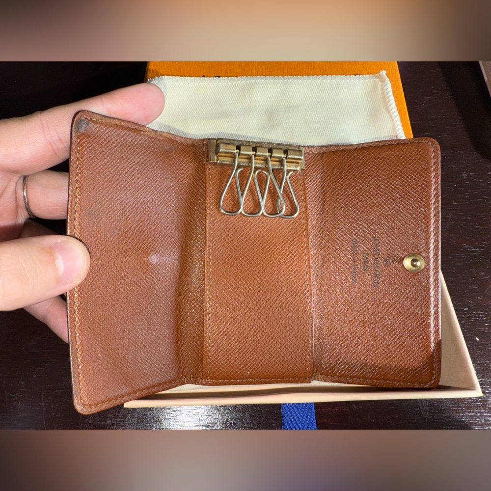 Louis Vuitton Monogram key holder - Picture 5 of 10
